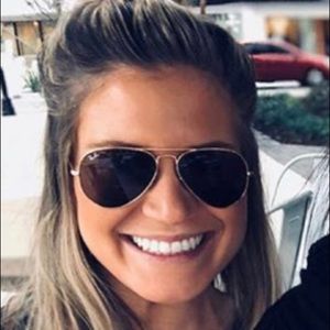 Meet your Posher, Leah